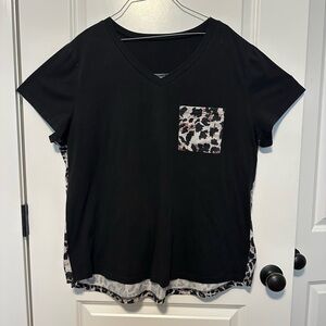 Black V-Neck Top with Leopard Print Pocket/Back of shirt XX-Large
